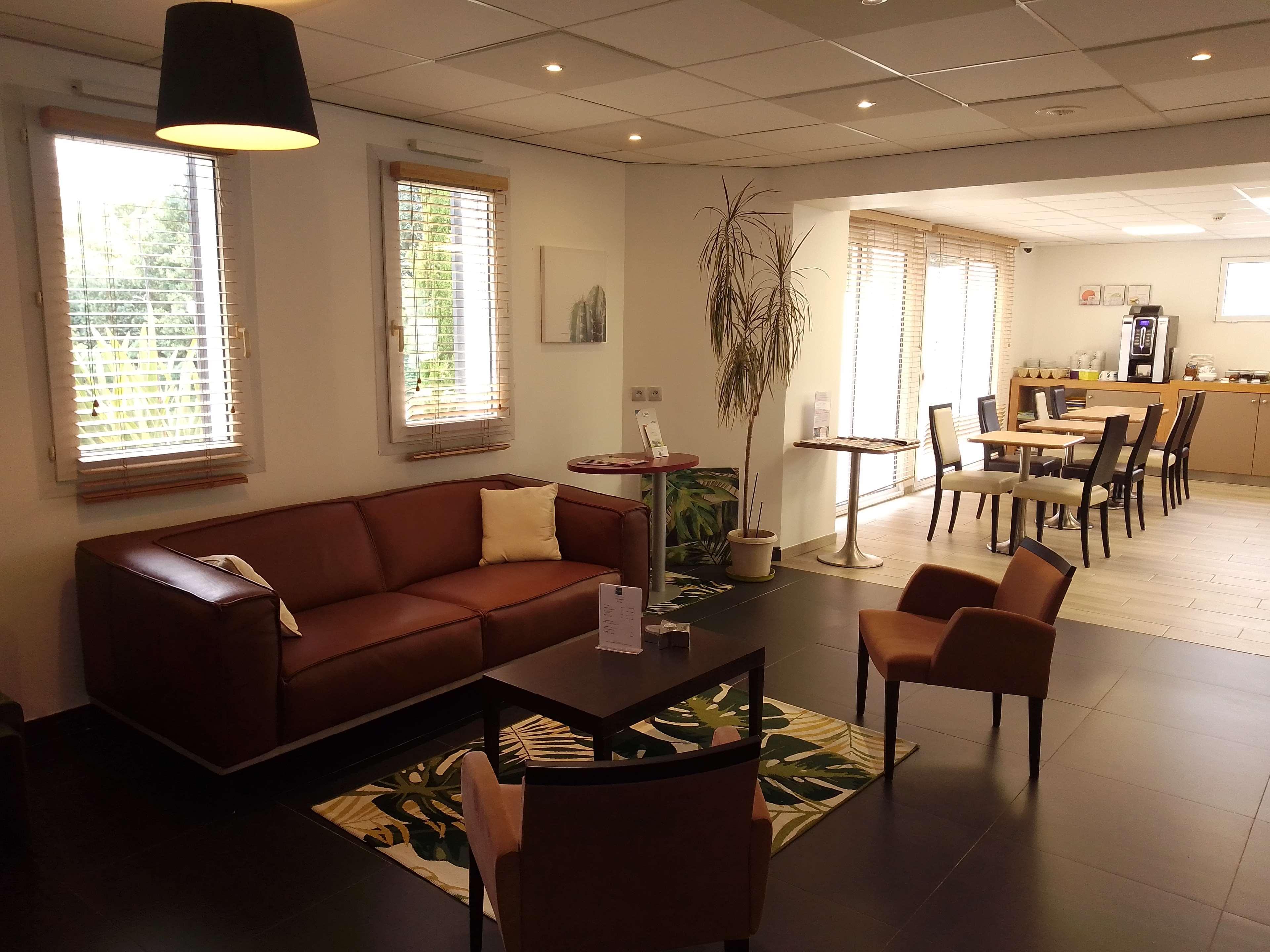 Kyriad Sud Hotel